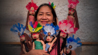 Artesã se inspira na mulher amazonense para criar bonecas de pano