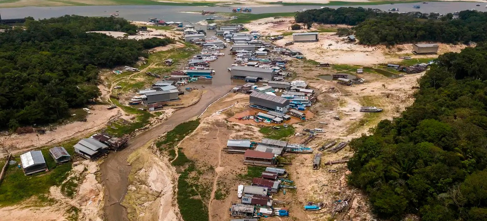 Rio Negro sobe para 12,25m, mas estiagem continua no Amazonas