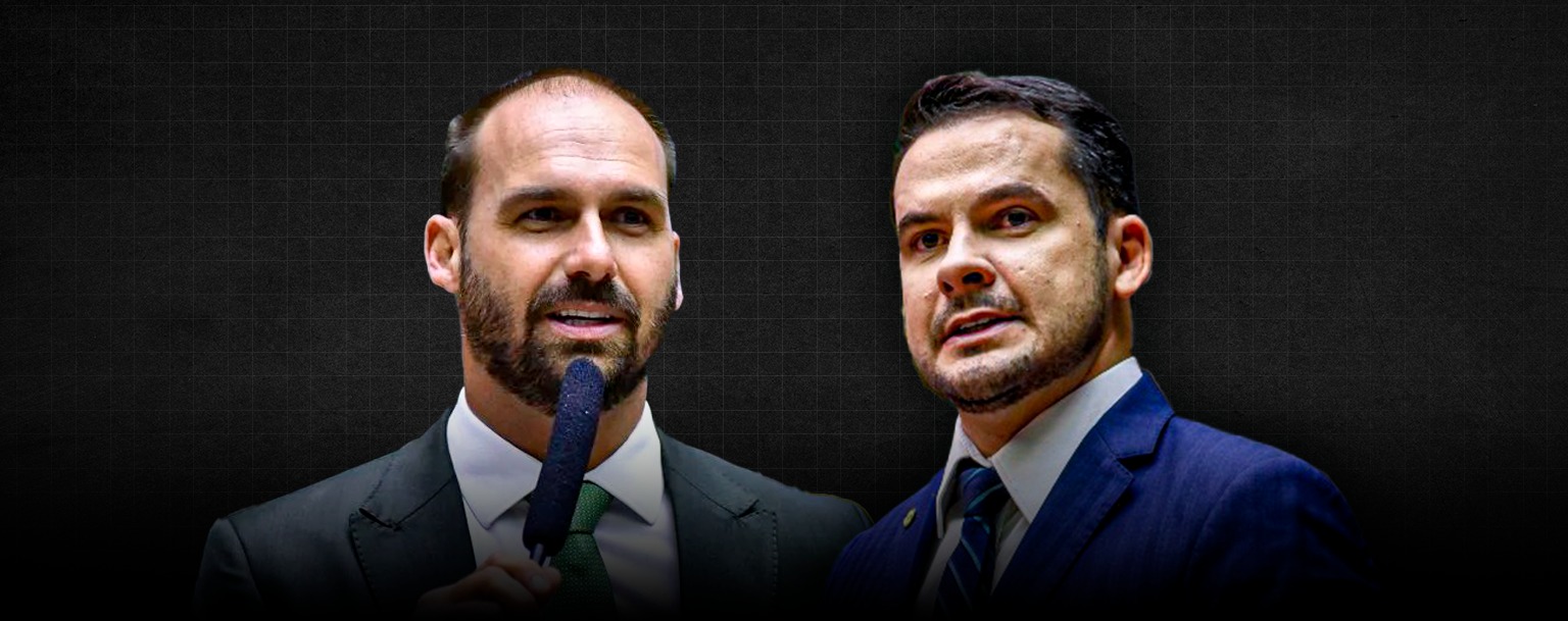 Eduardo Bolsonaro chega a Manaus para comício de Alberto Neto