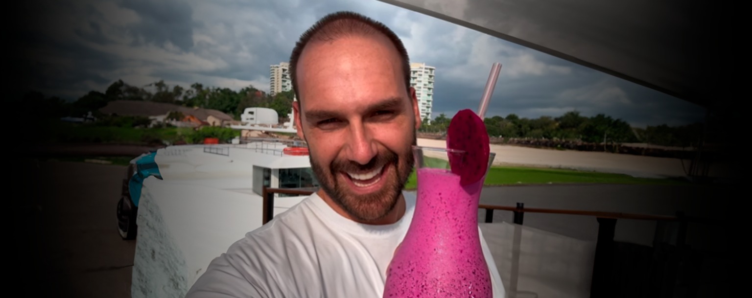 Em Manaus, Eduardo Bolsonaro fala sobre milkshake de pitaya de David: ‘Pinóquio’