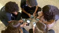 Projeto que proíbe celular em escolas é aprovado por Comissão de Educação