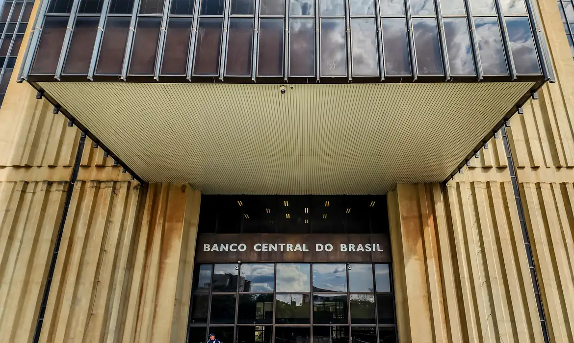Banco Central amplia exigências para adesão de bancos ao Pix