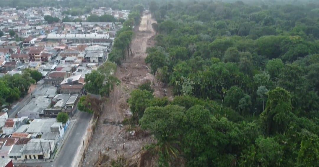 Abraço simbólico defende parque ecológico contra obra da COP30
