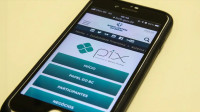 Pix acima de R$ 200 exigirá dispositivo previamente cadastrado, define BC