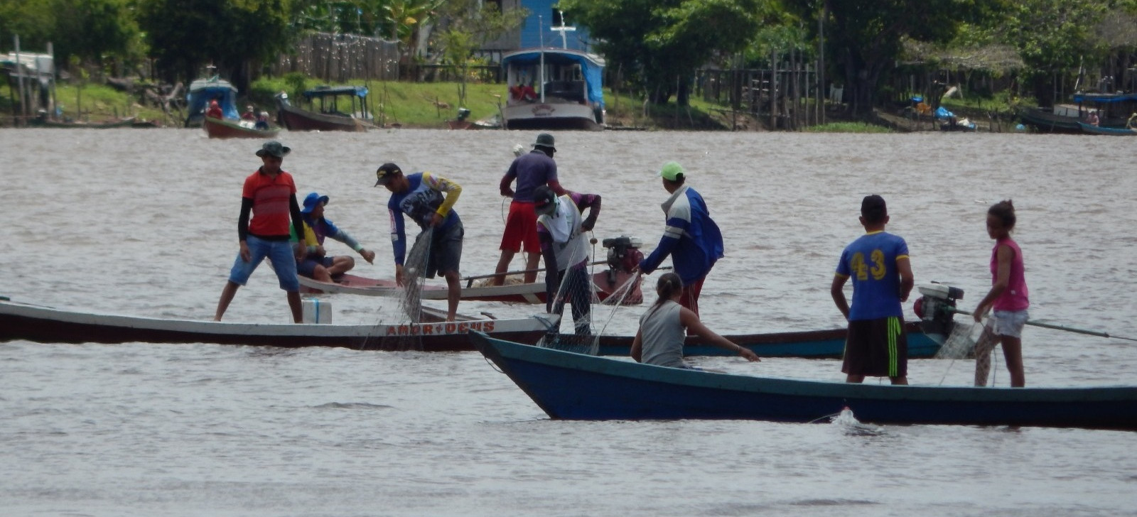 Governo paga auxílio extra a pescadores afetados pela seca