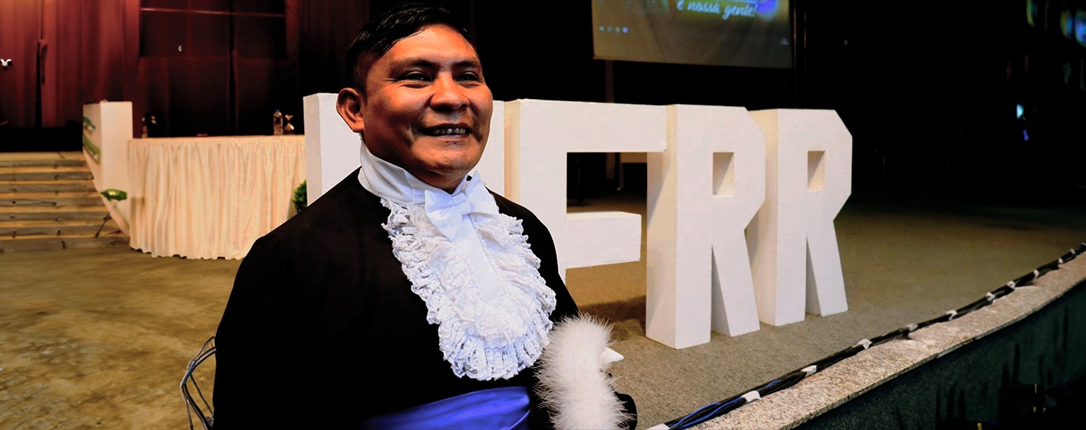 ‘Posso ajudar meu povo’, diz primeiro Yanomami formado na UFRR