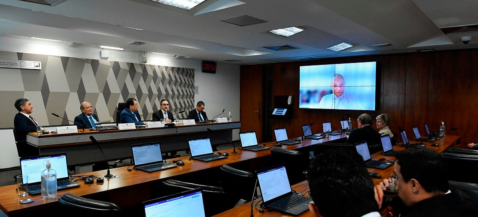 Varejistas da ZFM reclamam de exclusão do setor na Reforma Tributária