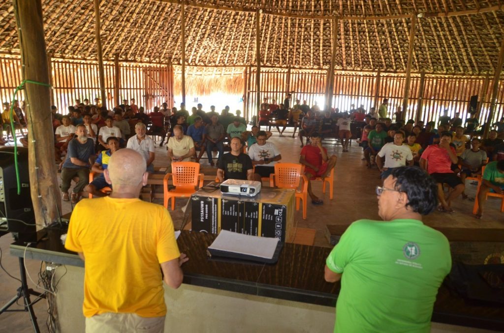 UFRR e indígenas Waimiri Atroari debatem implementação de Educação de Jovens e Adultos