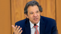 Haddad anuncia isenção do imposto de renda para quem ganha até R$ 5 mil