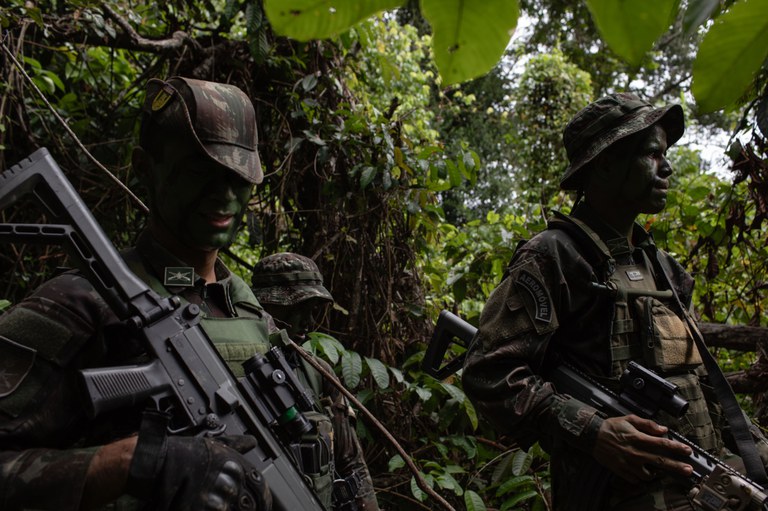Governo federal realiza 3 mil ações contra garimpo ilegal na TI Yanomami