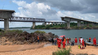 Mergulhadores retomam buscas por vítimas de queda de ponte TO-MA