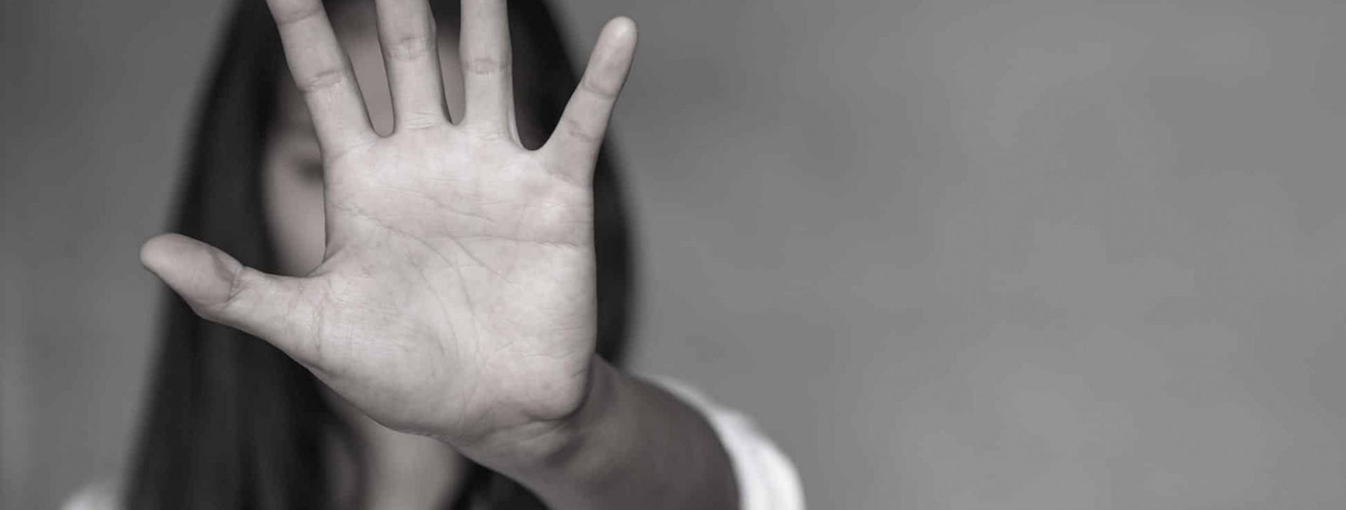 Brasileiras vítimas de violência doméstica em Londres se refugiam em ONGs e consulado