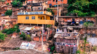 Pesquisa revela que favelas têm mais templos religiosos que outras áreas