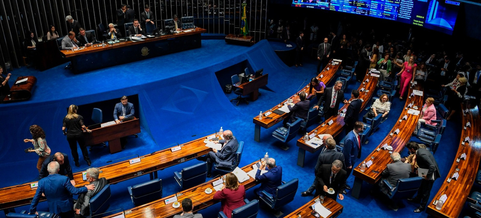 Senado aprova lei de IA com previsão para remunerar direitos autorais