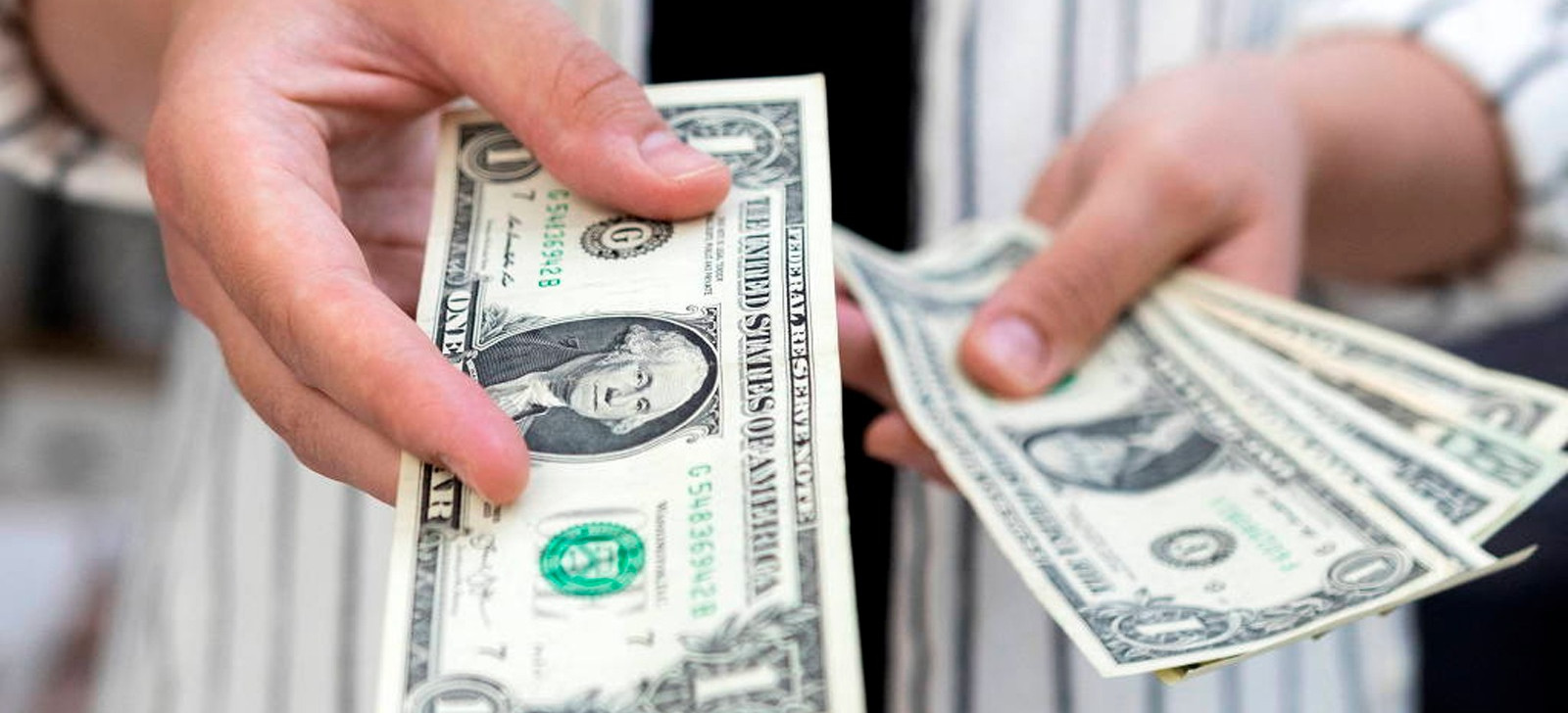 Dólar fecha em R$ 6,09 e bate recorde histórico