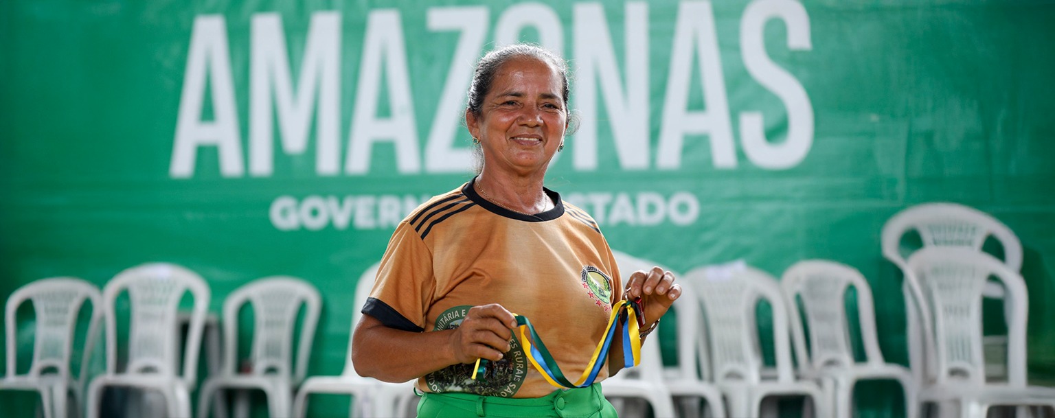 A agricultora Iana Alves, de Manacapuru (Reprodução/Governo do Amazonas)