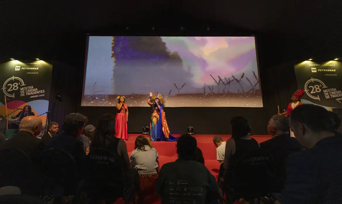 MinC quer criar streaming público e regular plataformas em 2025