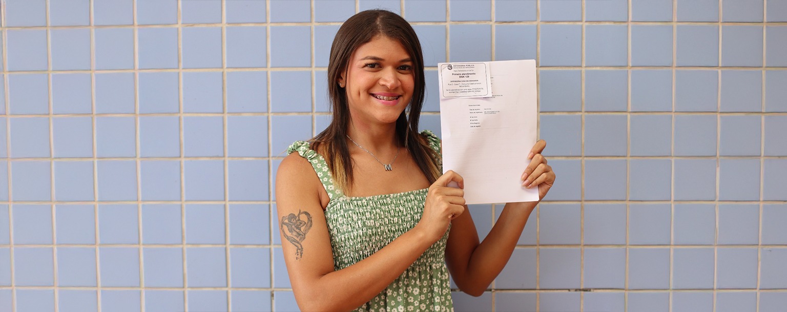 ‘Afirmação de quem realmente sou’, diz mulher trans ao retificar nome