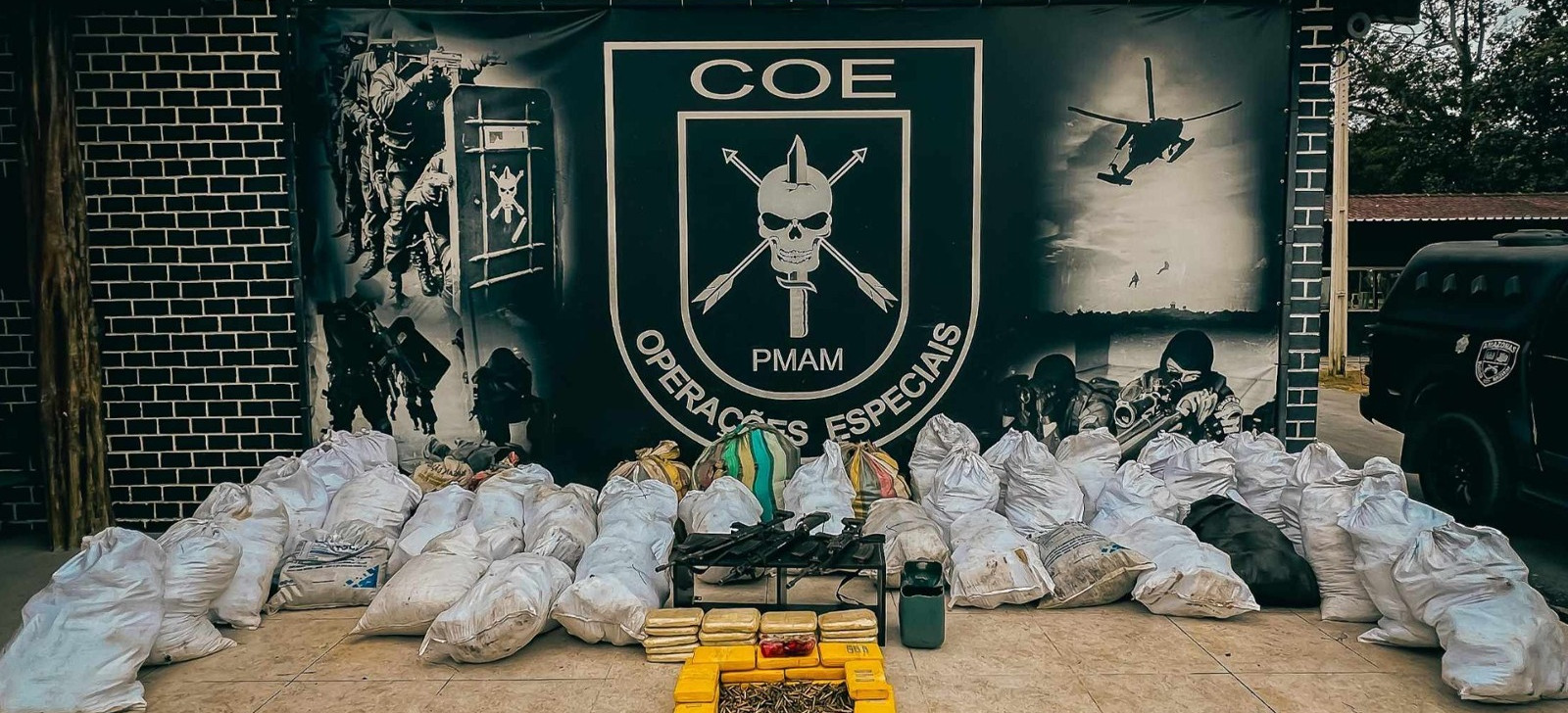 Cerca de 1,4 tonelada de drogas e fuzis são apreendidos no Amazonas