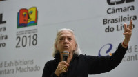 Fernanda Montenegro realiza recital em evento da Academia de Letras
