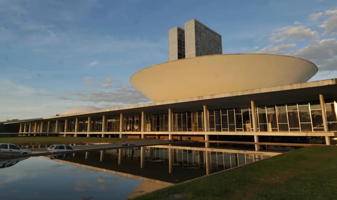 Atualmente o Congresso Nacional enfrenta grande embate para liberação de emendas e a votação do Orçamento, que já está em atraso desde dezembro (Divulgação/Agência Brasil)