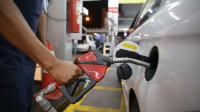 ‘É pouco provável’, diz Sindipetro sobre diminuição do preço da gasolina no AM