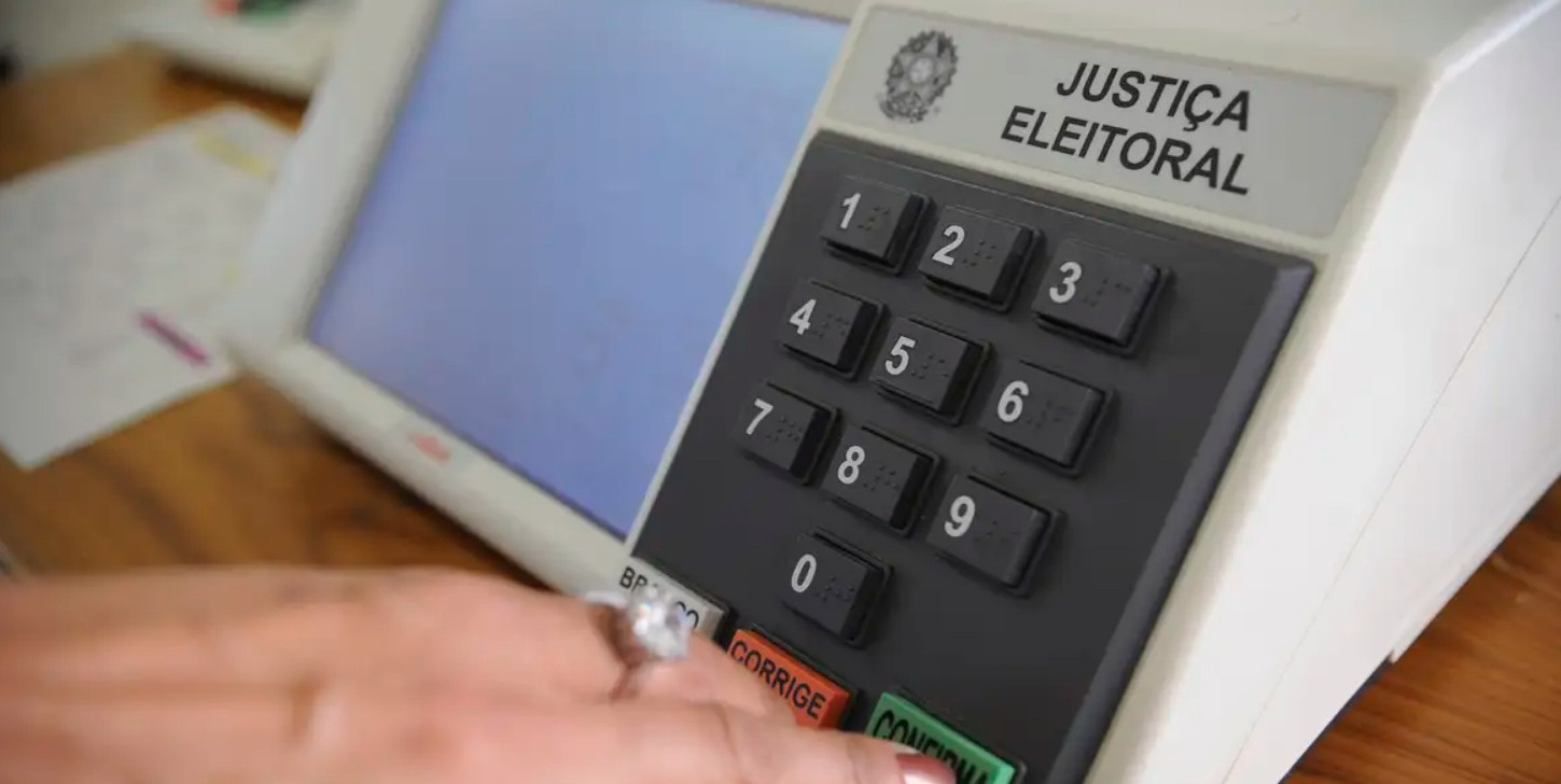 Mais de 5 milhões de eleitores precisam regularizar o título