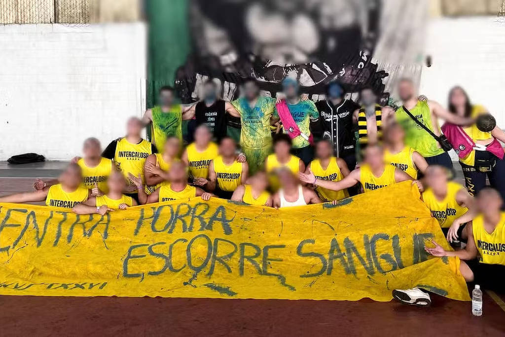 Faculdade em SP expulsa 12 alunos de Medicina por faixa com alusão ao estupro