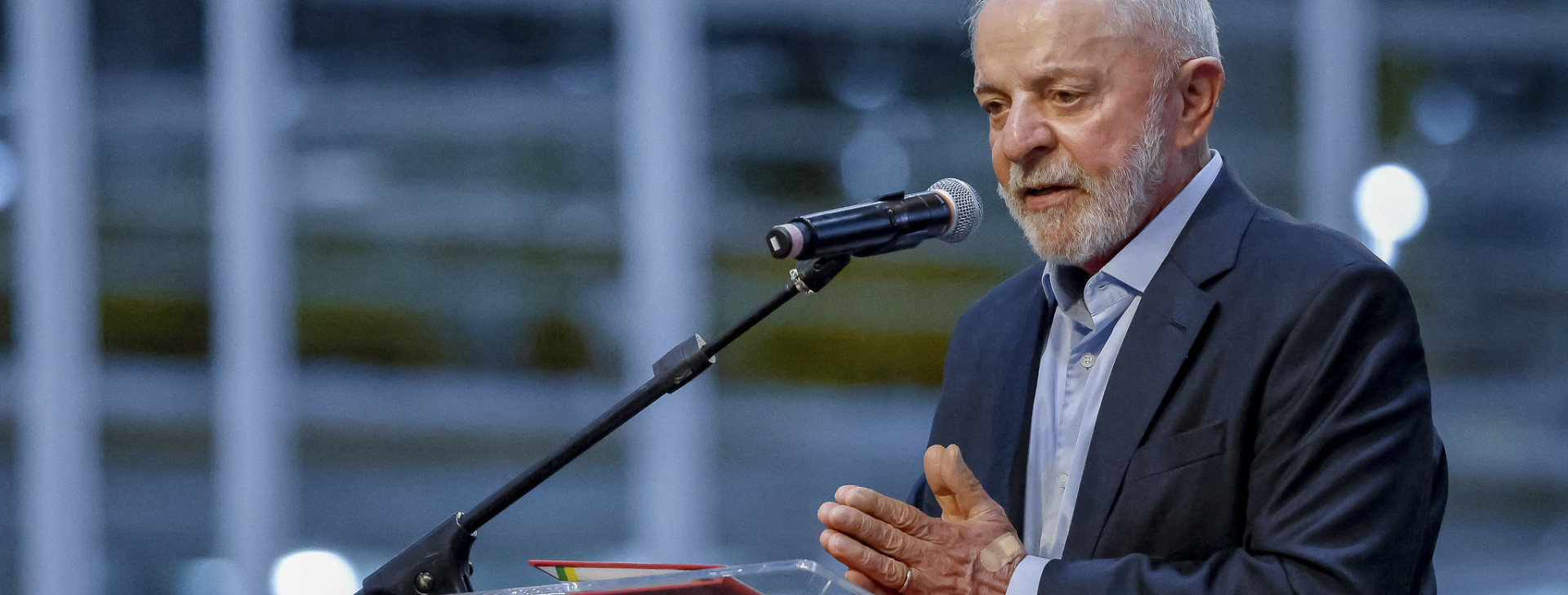 Lula diz que Brasil tem reservas para enfrentar ‘tarifaço’ de Trump