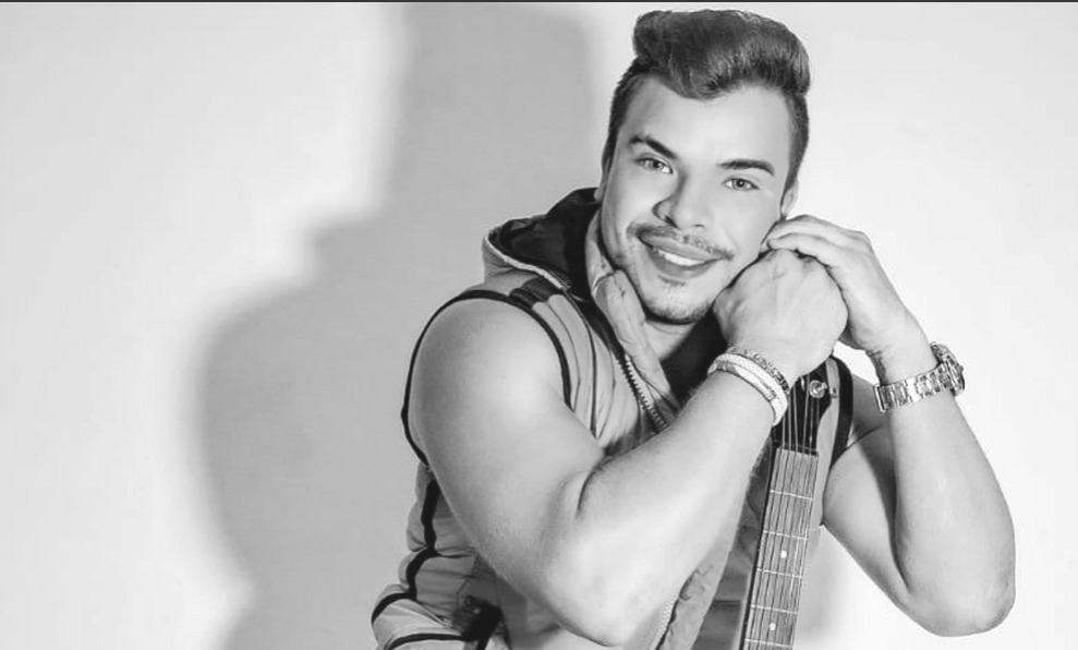 Morre cantor paraense por complicações causadas por monkeypox