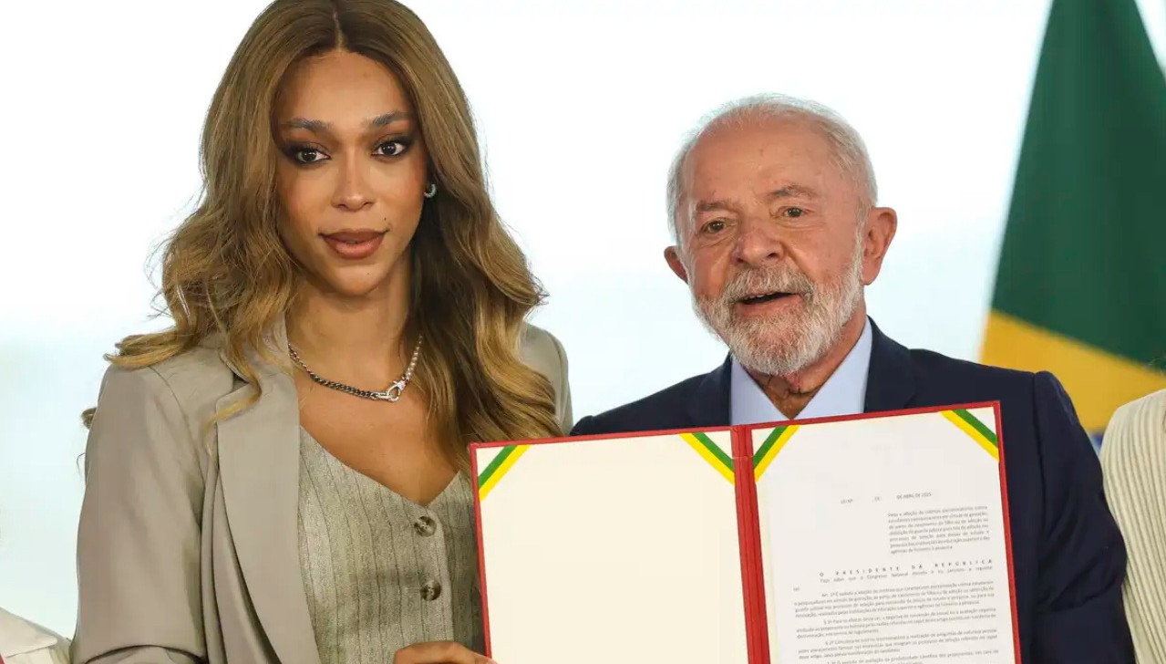 Lula defende Erika e diz que postura dos EUA com pessoas trans é abominável