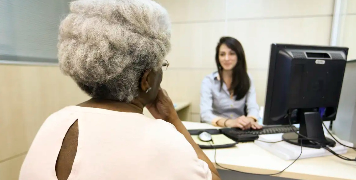 Governo antecipa para abril e maio 13º de aposentados do INSS