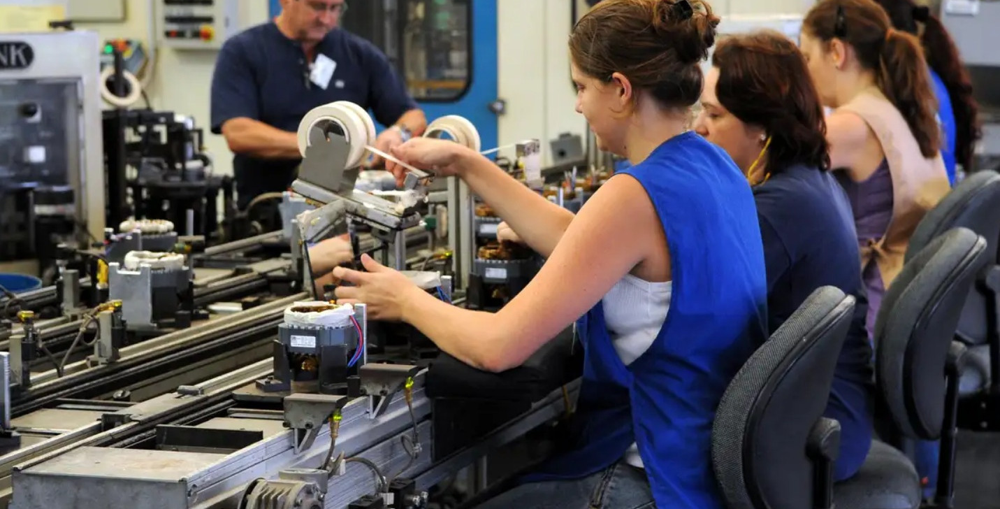 Mulheres recebem 20% a menos que homens no Brasil, aponta MTE