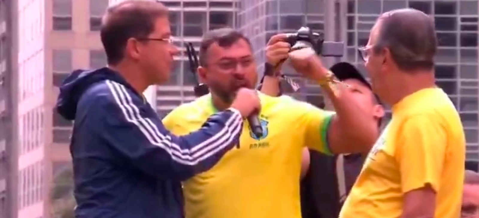 Único governador do Norte em ato, Wilson Lima grita ‘sim’ à anistia