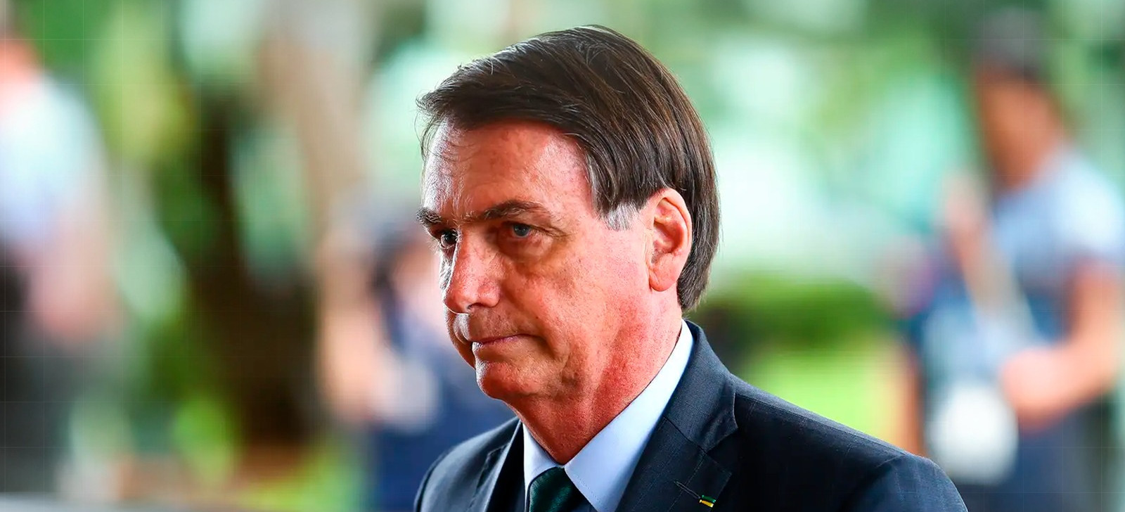 Bolsonaro passa mal e é transferido de helicóptero no RN
