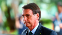 Bolsonaro passa mal e é transferido de helicóptero no RN