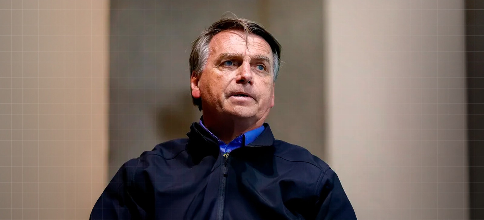 Bolsonaro passa por cirurgia de 12 horas e está estável, diz boletim