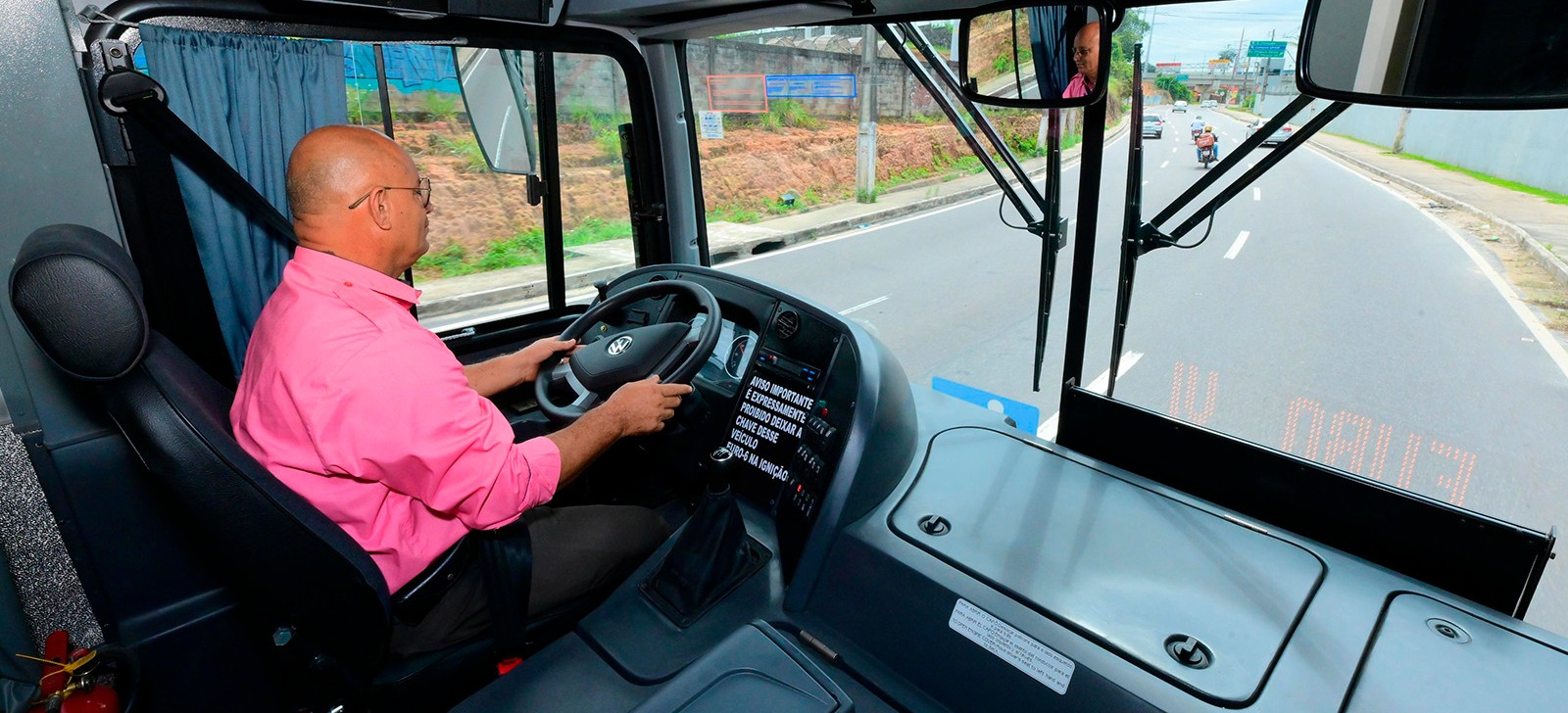 Cobradores de ônibus de Manaus reivindicam direito de exercer a profissão