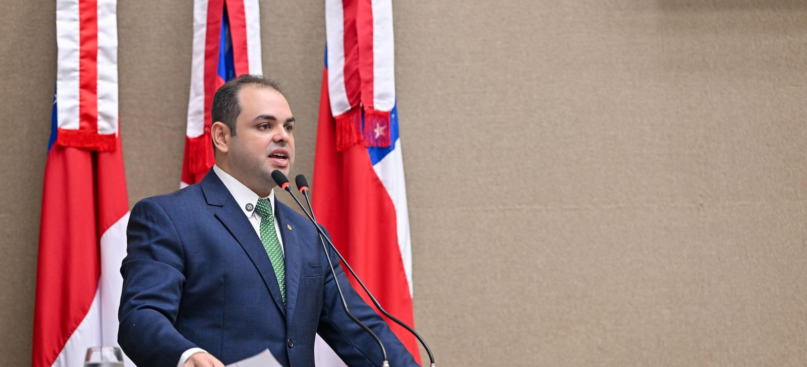 Com apoio de Cidade, Aleam aprova lei para viabilizar concursos