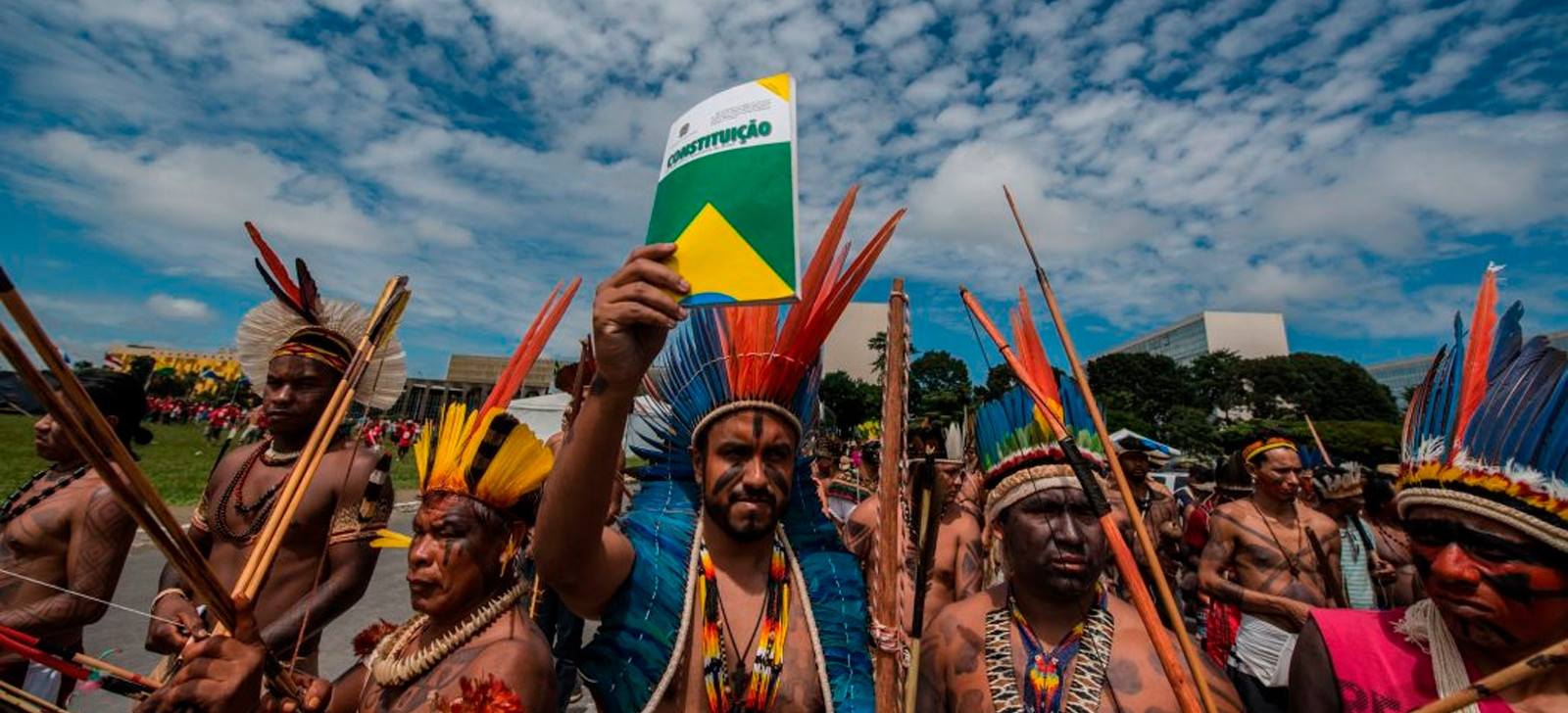 Debate amplia conhecimento sobre povos indígenas em faculdade de Manaus
