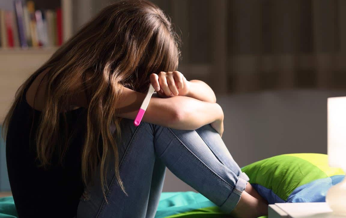 Mais de 14 mil meninas de 10 a 14 anos foram mães no Brasil em 2023