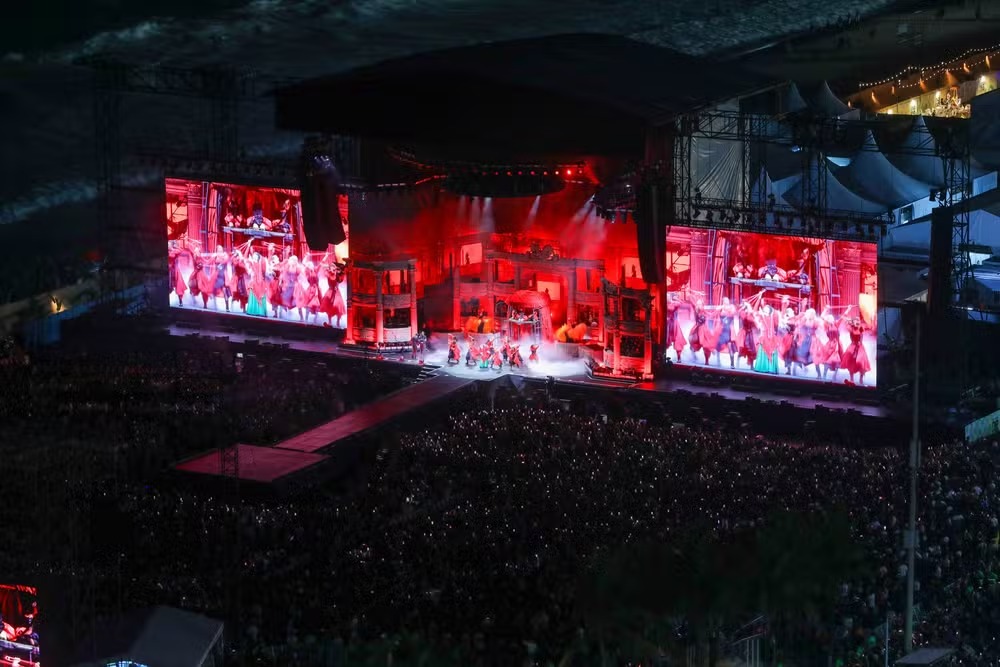 Homem é preso por planejar ataque à bomba em show de Lady Gaga no Rio