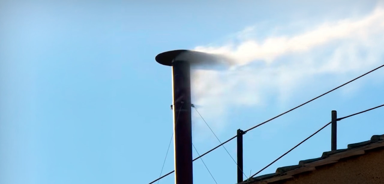 ‘Habemus Papam’: no Vaticano, fumaça branca anuncia escolha de novo papa