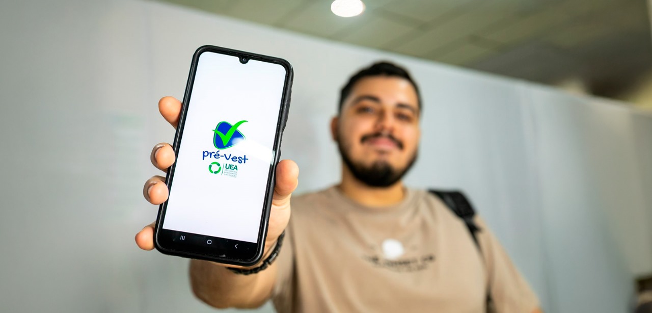 Candidatos ao vestibular da UEA participam de ‘Aulão Interativo’