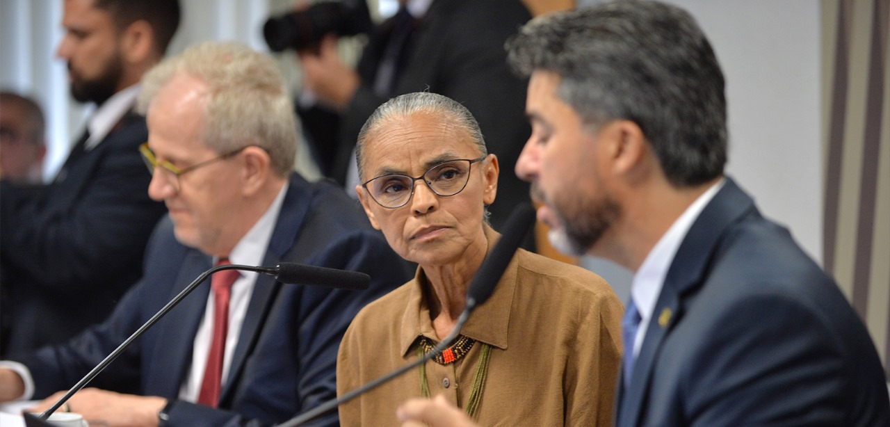 Senador diz para Marina ‘se por no lugar’ após ela afirmar que ‘não é submissa’