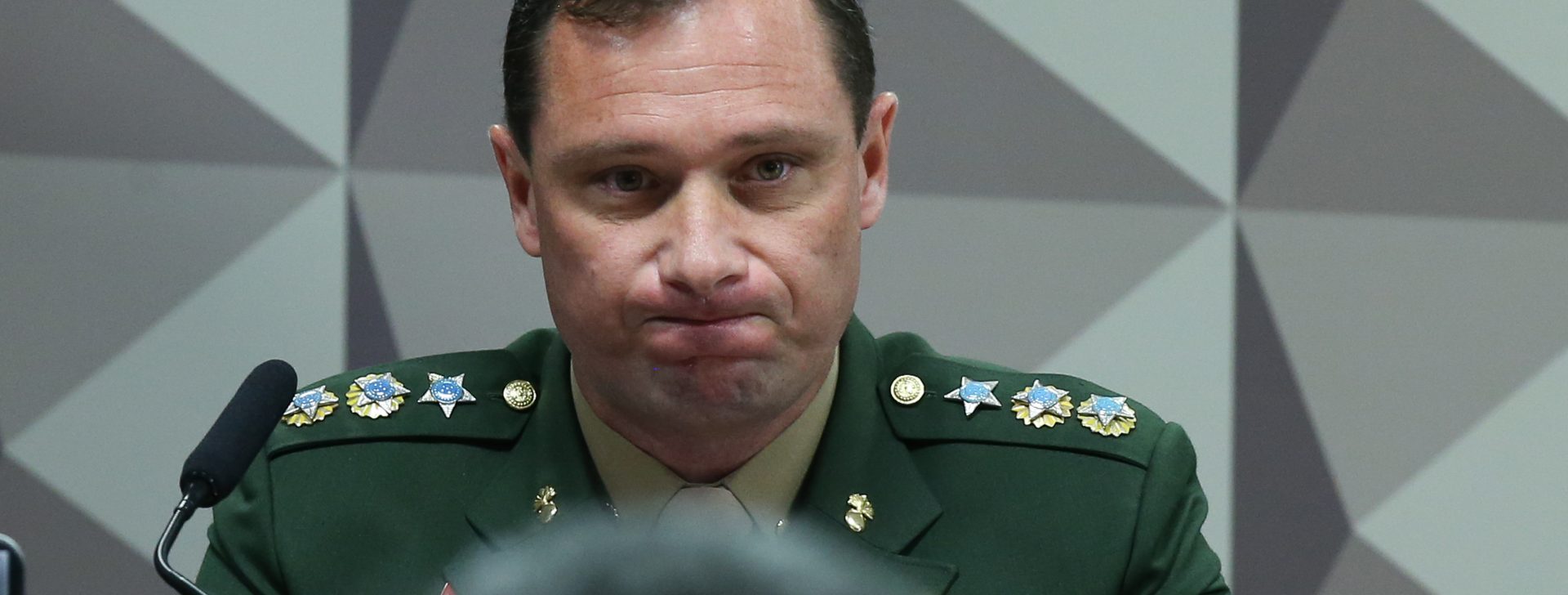 Mauro Cid presta novo depoimento a Alexandre de Moraes sobre trama golpista