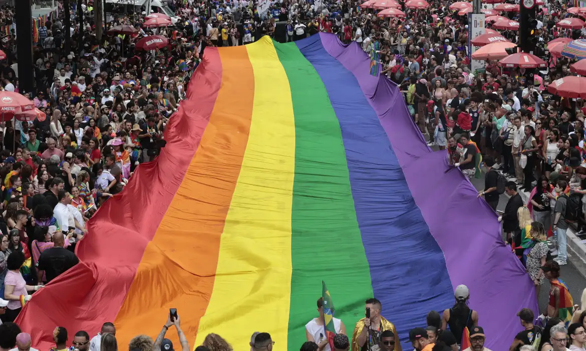 Brasil adere à declaração internacional em defesa dos direitos LGBTQIAPN+