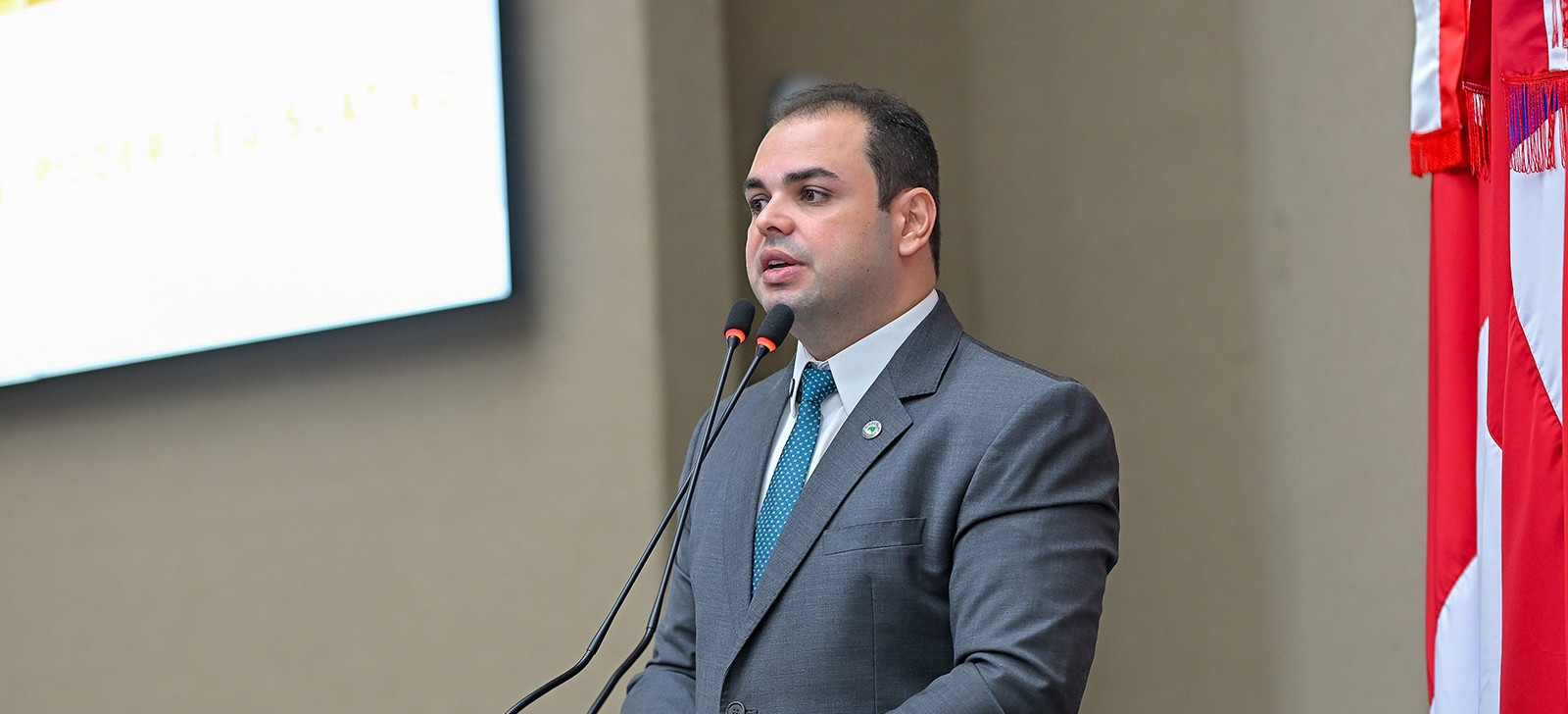 Roberto Cidade propõe lei para UEA priorizar pesca artesanal