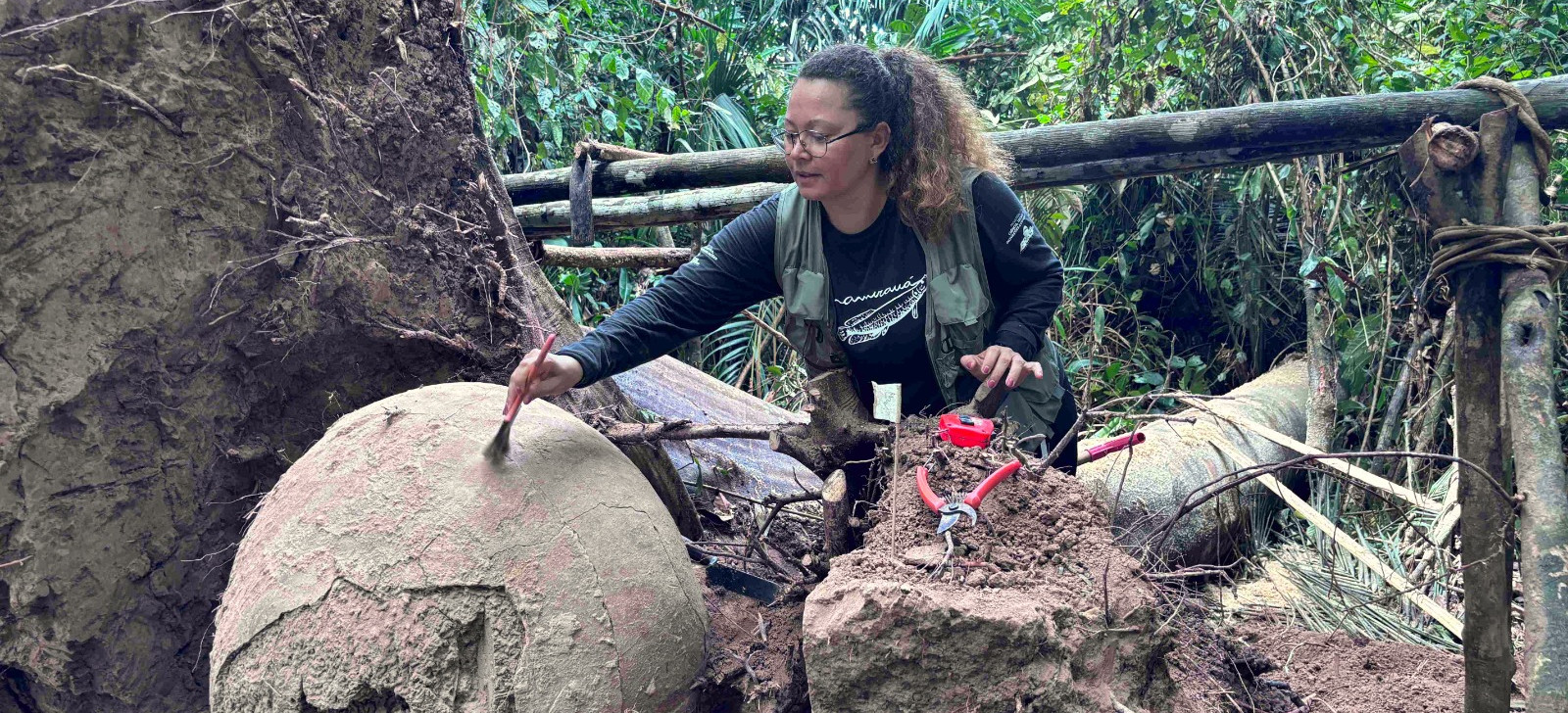 Urnas arqueológicas no Amazonas resgatam memória indígena