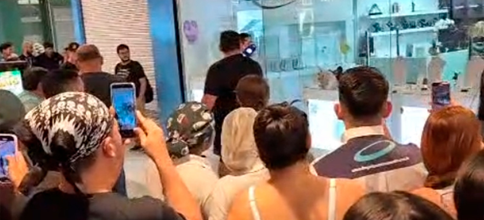 Tentativa de assalto é registrada em joalheria de shopping em Manaus